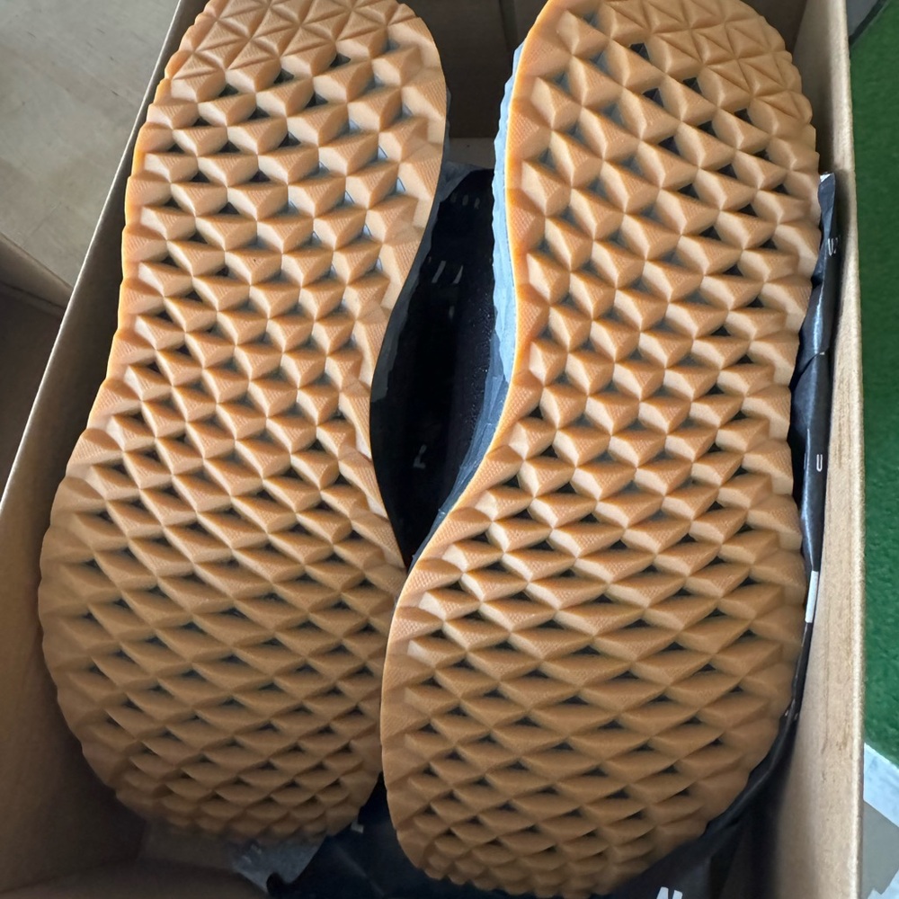 Women’s NoBull Ripstop Runners - Picture 4 of 5